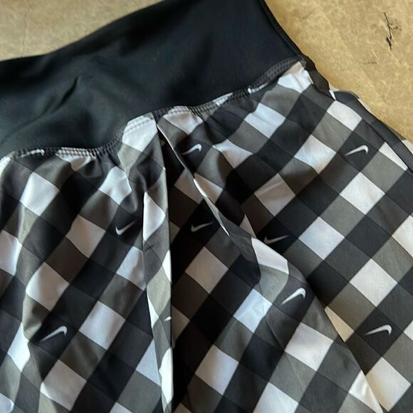 Nike Women's 15" Dri-FIT Advantage Golf/tennis/pickel‎ ball Skort B22 - Picture 7 of 8